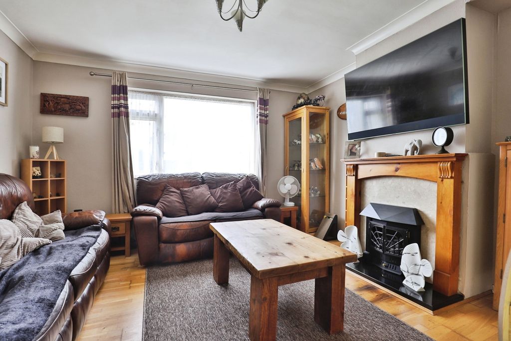 Property photo 3 of 14 Reception Room
