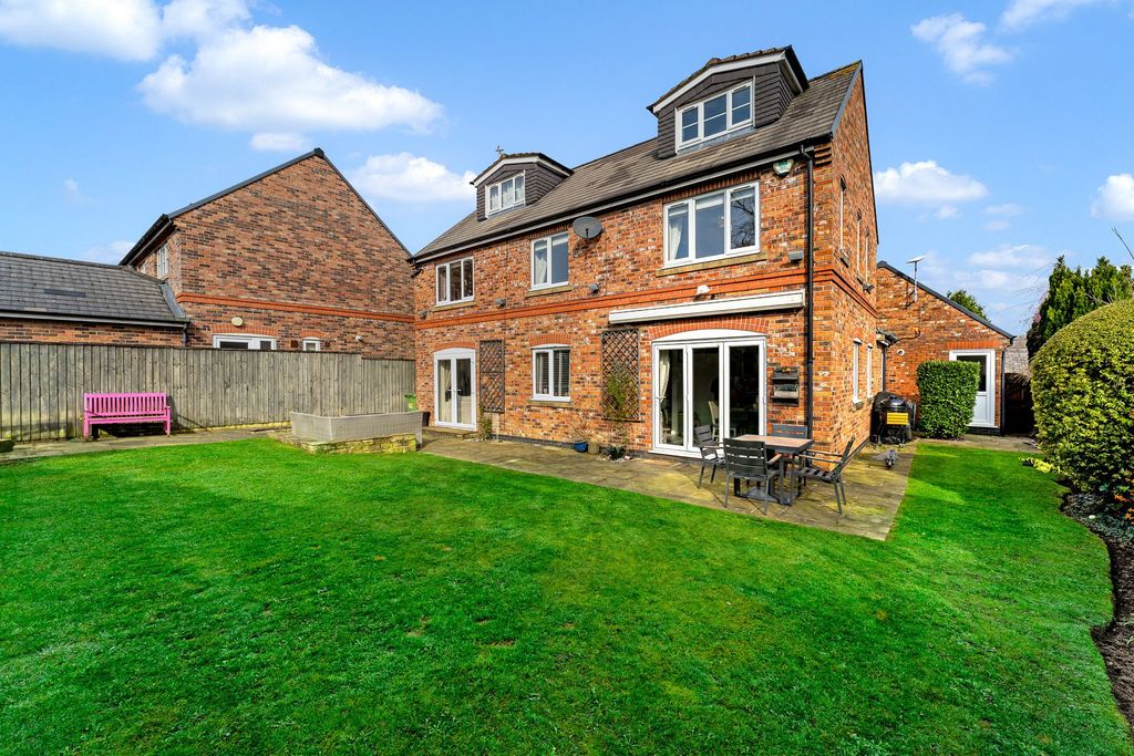 Additional image 30 of 5 bed detached house for saleBell Farm Court, Macclesfield SK10