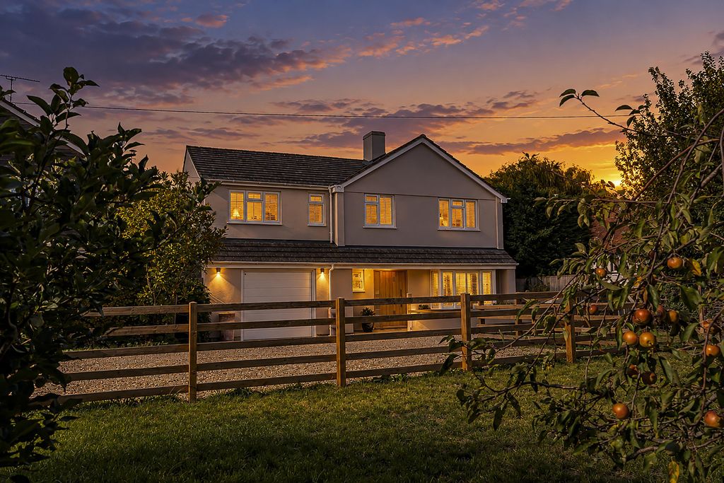 Property photo 1 of 40