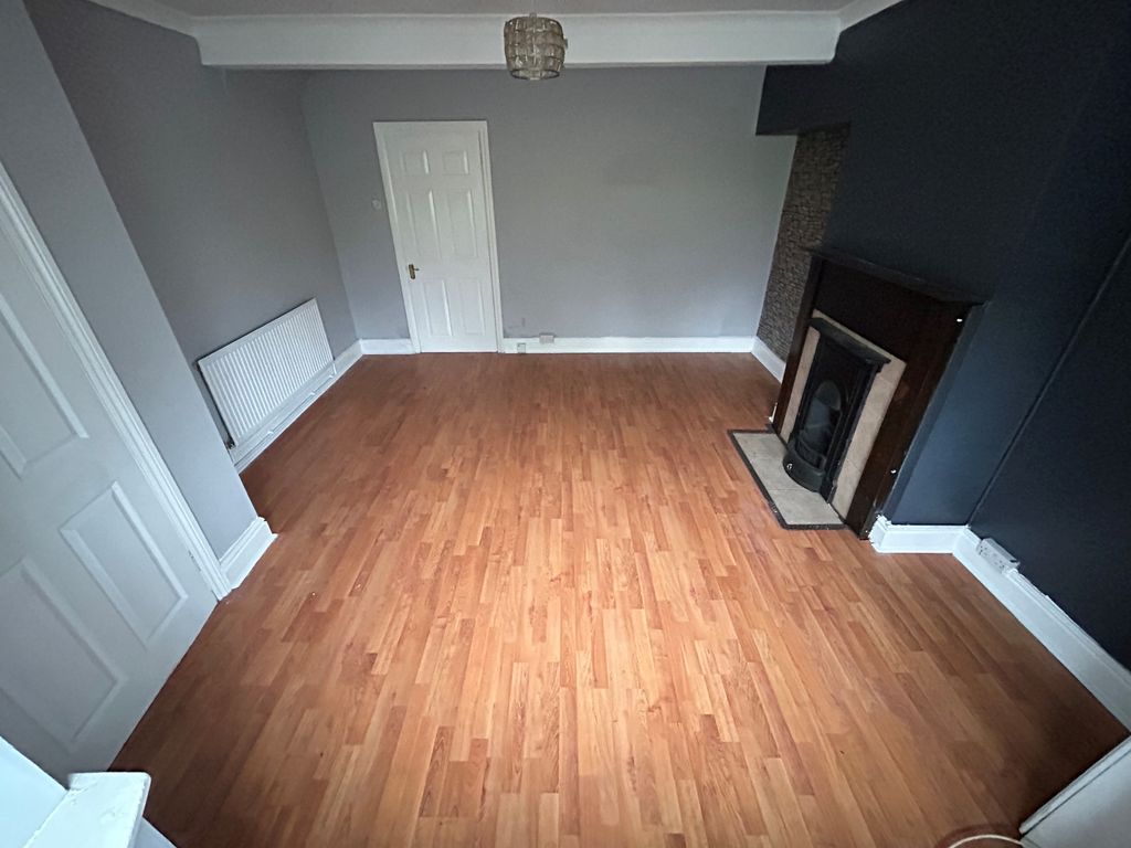 Property photo 2 of 11 Image