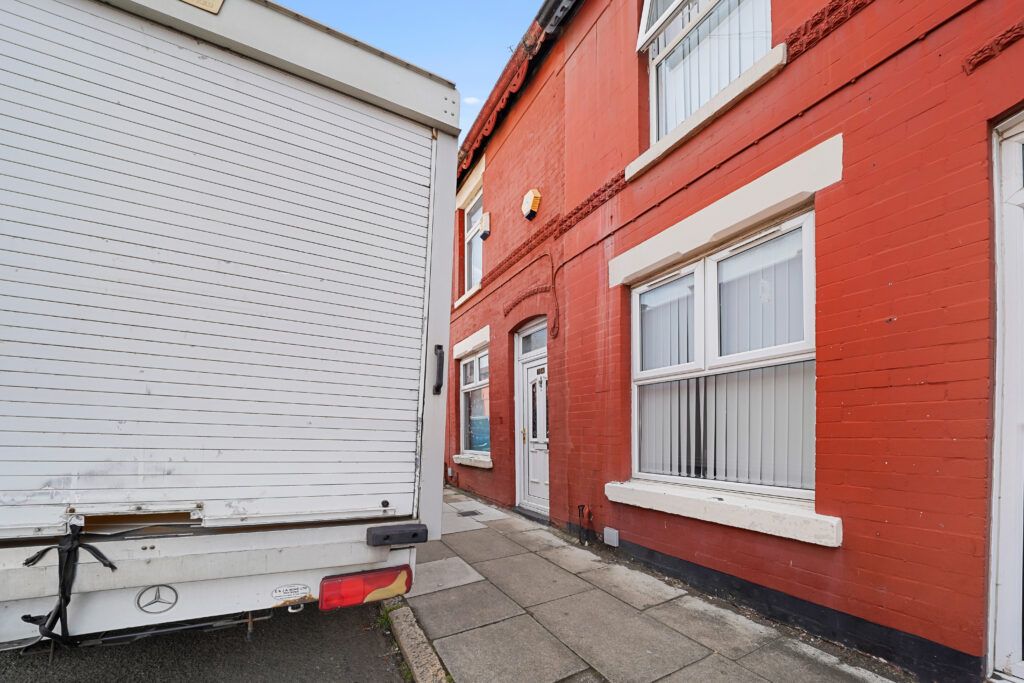 Property photo 1 of 20