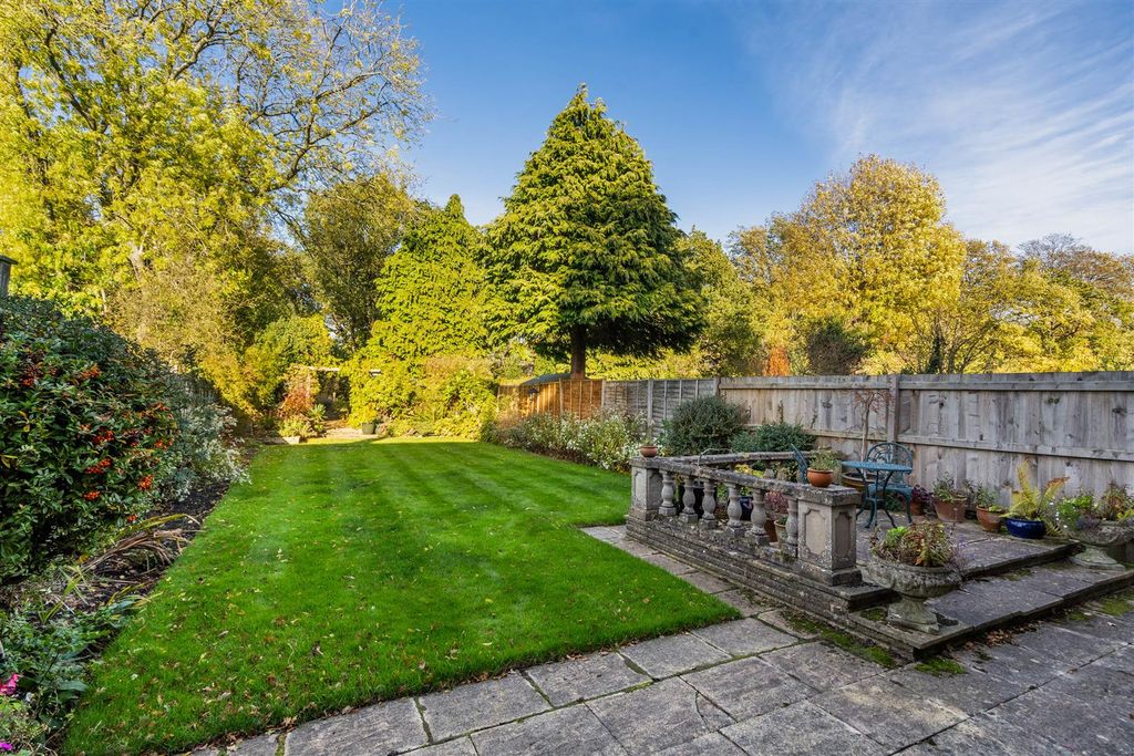 Property photo 2 of 17 369 Lugtrout Lane_4.Jpg