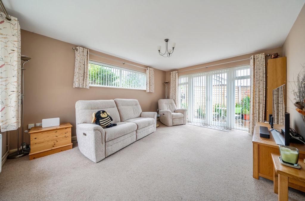 Property photo 2 of 15 1482671-4-6A438Fa...