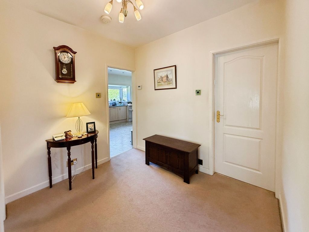 Property photo 2 of 23 Entrance Hall