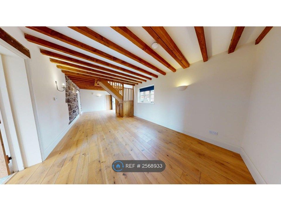 Property photo 2 of 5 Hall