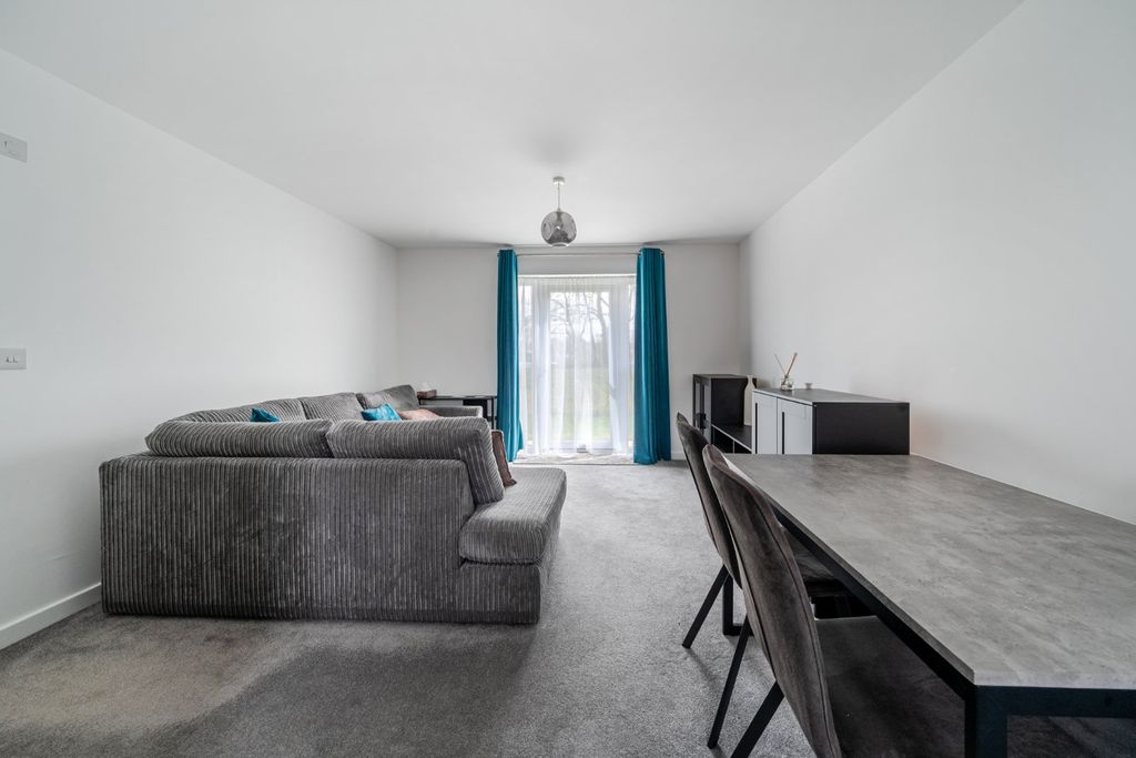 Property photo 3 of 22 Picture No. 11