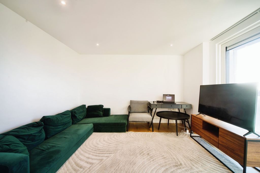 Property photo 3 of 18 Photography