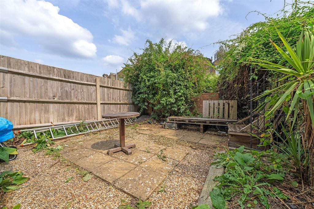 Property photo 2 of 8 Eden Harper Ducie Street