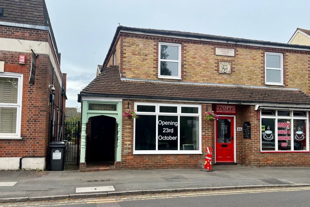 Property photo 1 of 6 Front