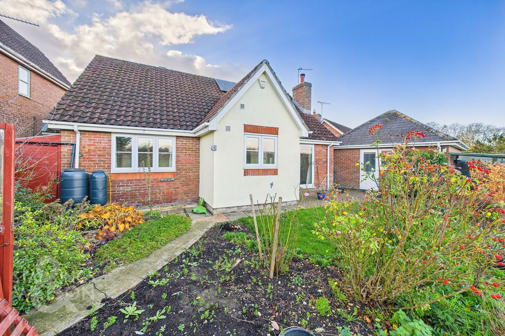 Property photo 3 of 18