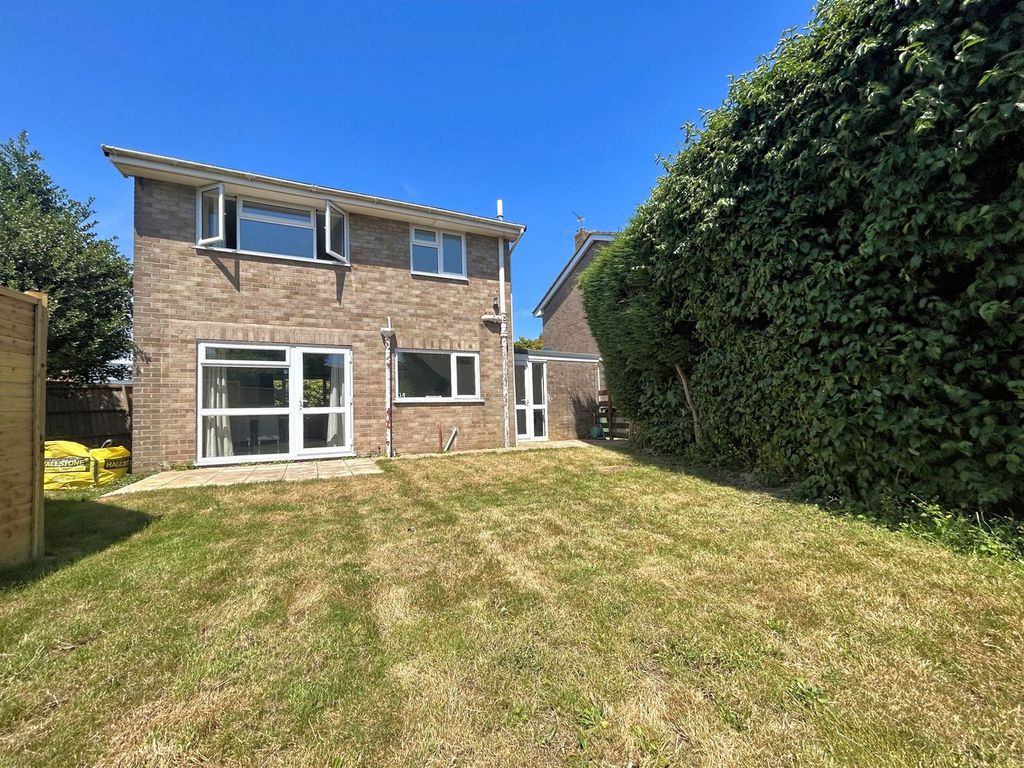 Property photo 2 of 18