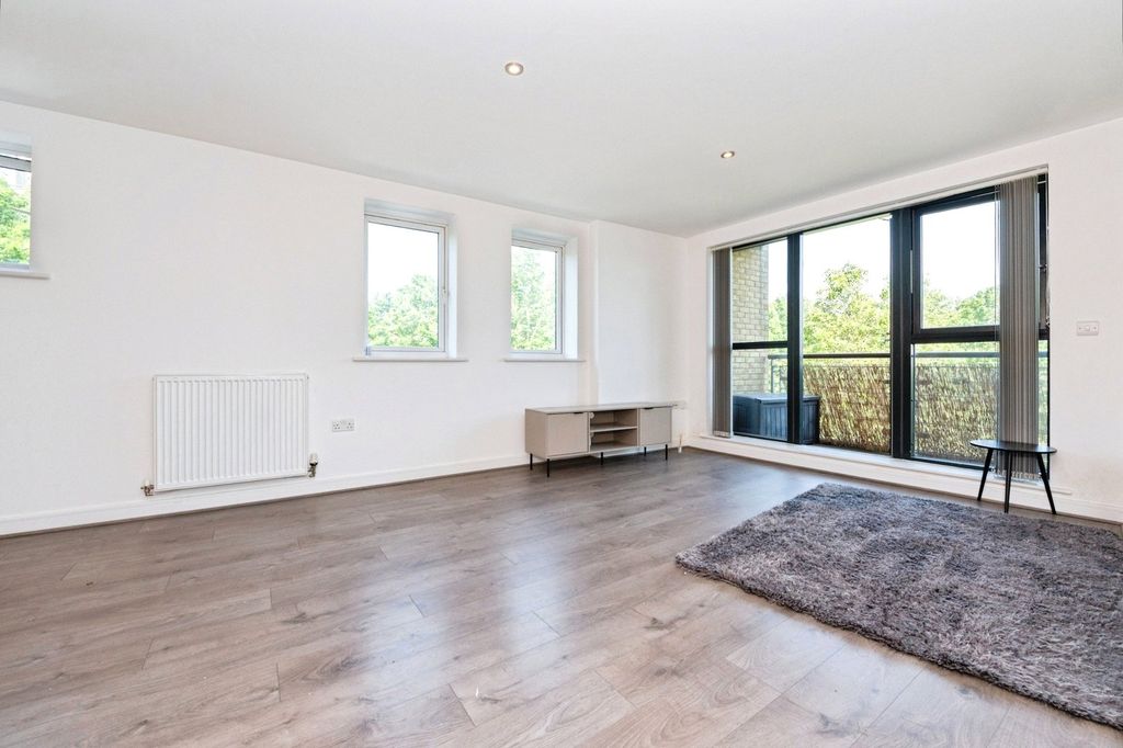 Property photo 3 of 14 Picture No. 28