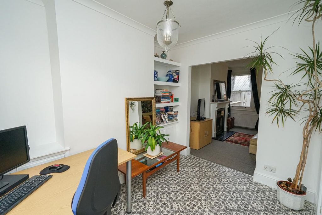 Property photo 2 of 19