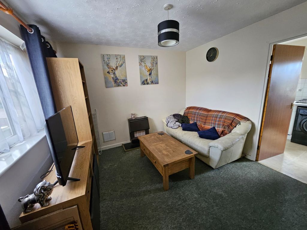 Property photo 2 of 11 Photo 1