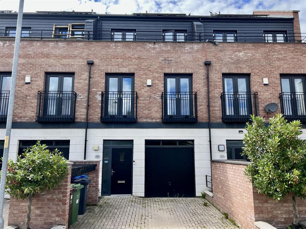 Property photo 1 of 23