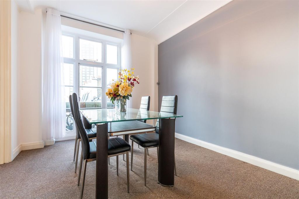 Property photo 2 of 9 Image