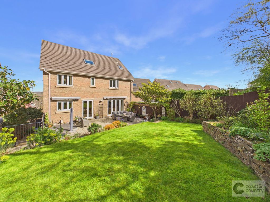 Property photo 2 of 41