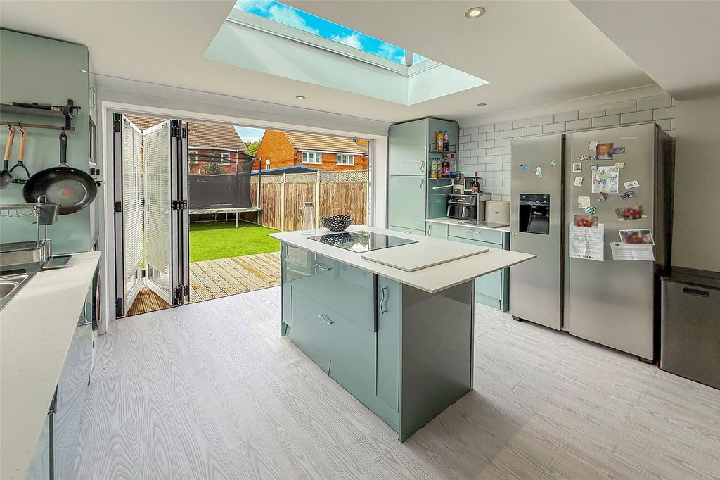 Property photo 2 of 21 Picture No. 16