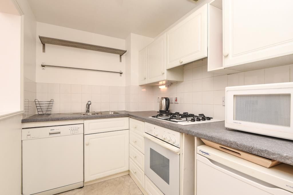 Property photo 3 of 8 Kitchen