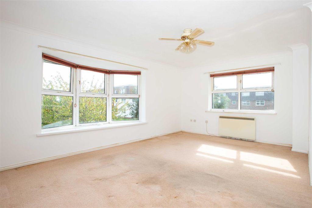 Property photo 3 of 9 Westlake-03.Jpg