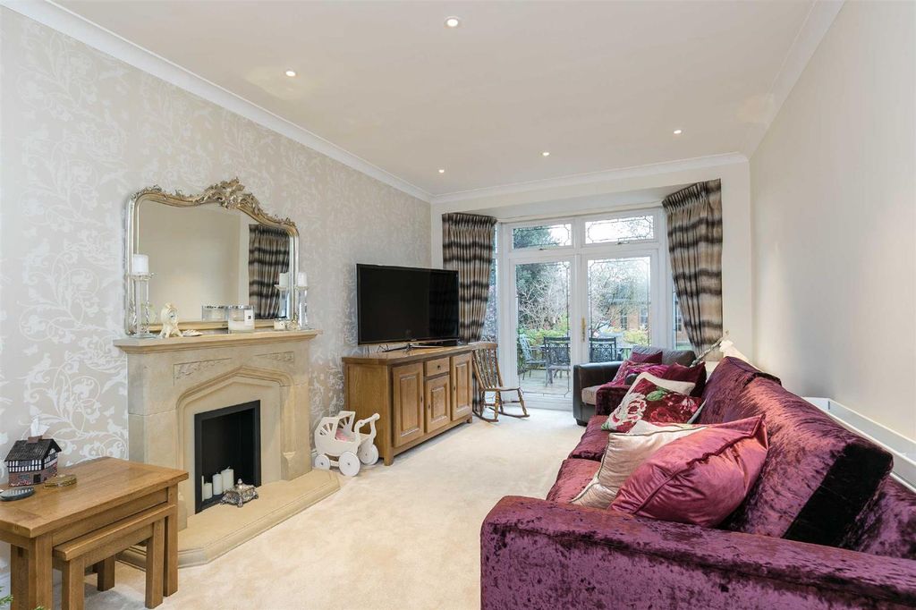 Property photo 3 of 17