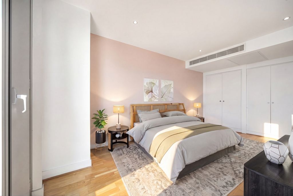 Property photo 3 of 10 Property_D206_Bed...