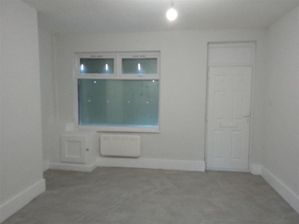 Property photo 3 of 3