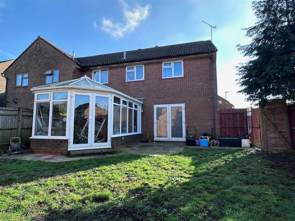 Property photo 2 of 25 01323 438506