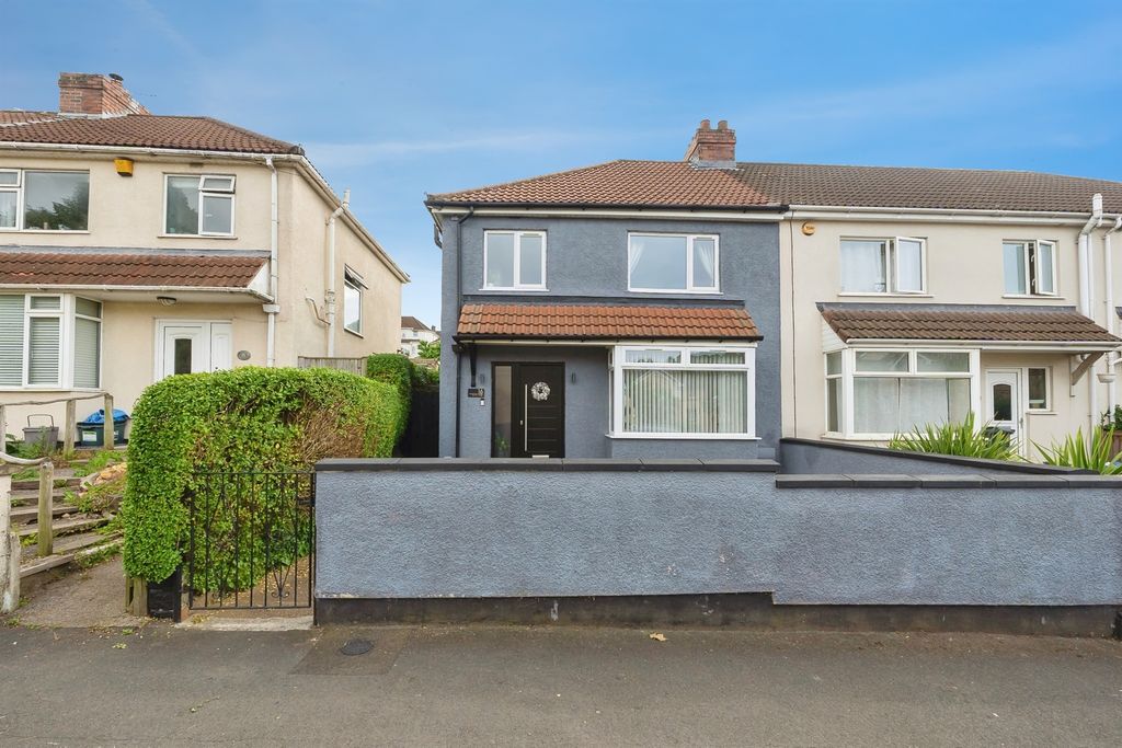 Property photo 1 of 18