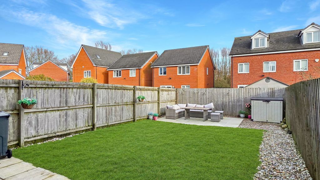 Property photo 2 of 22