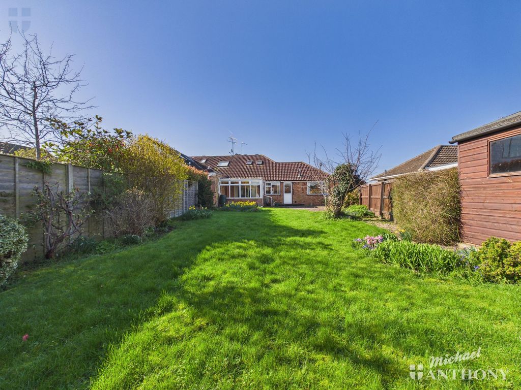 Property photo 3 of 17 Cam03852G0-Pr0577-Still007