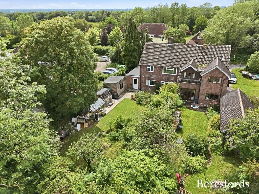 Property photo 2 of 15 Picture No. 17