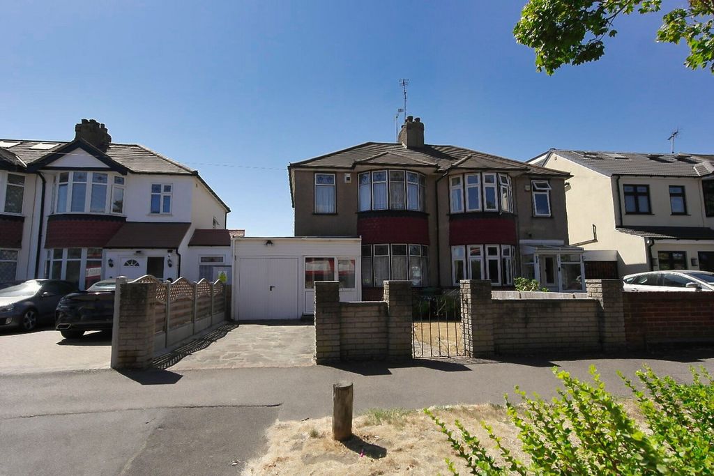 Property photo 1 of 22