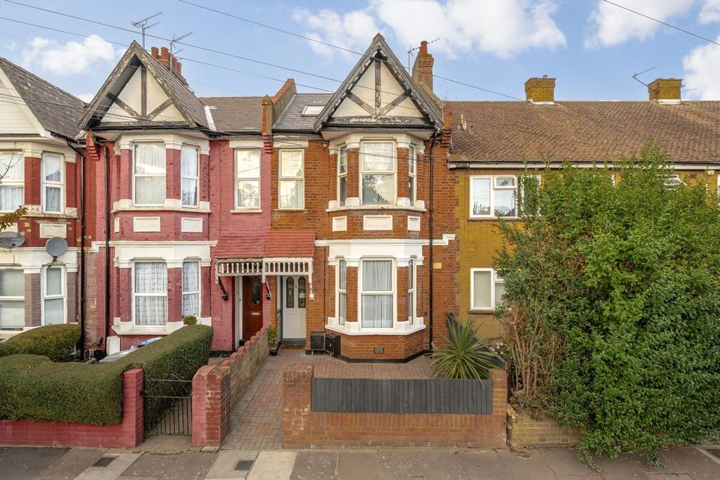 Property photo 1 of 6