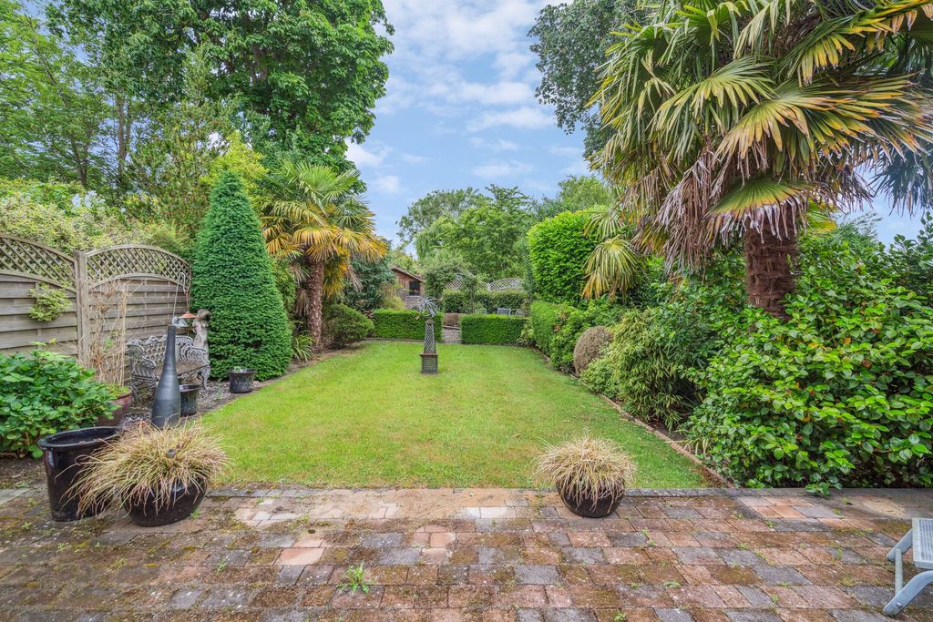 Property photo 2 of 18