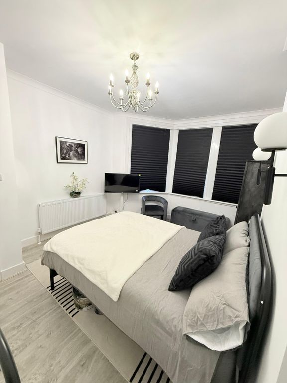 Property photo 1 of 18 Modern Newly Refurbished 2-Bedroom Flat With Private Garden €“ Tottenham / Seven Sisters