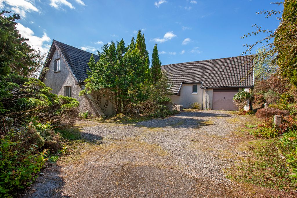 Property photo 1 of 23
