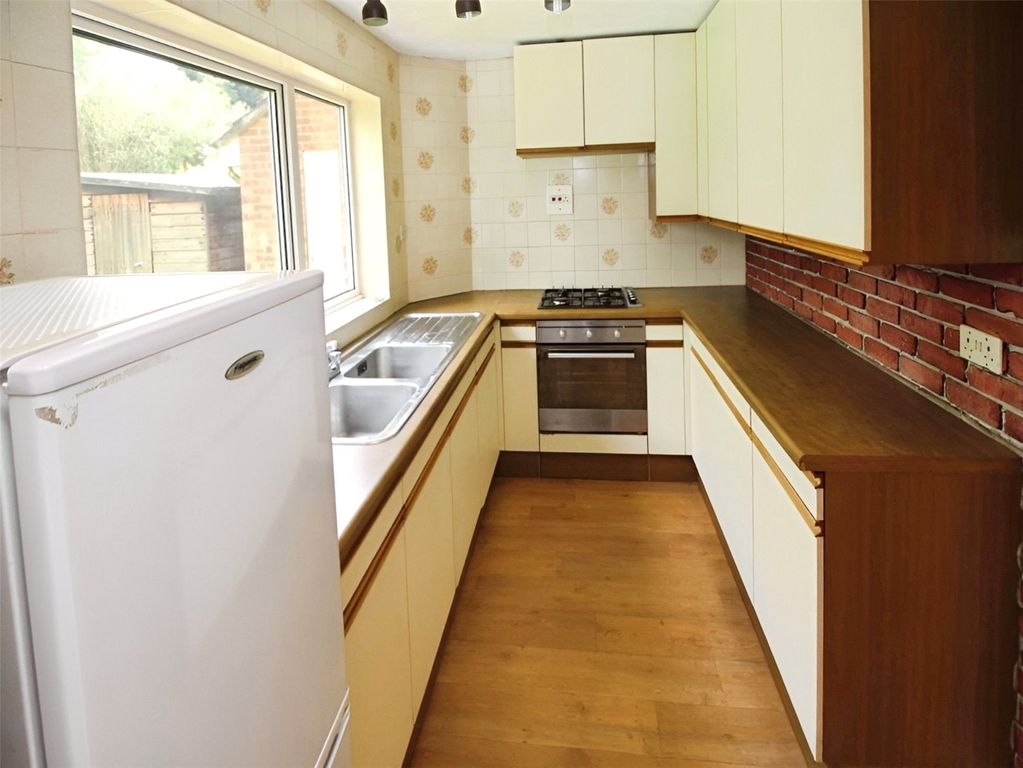 Property photo 2 of 12 Picture No. 24