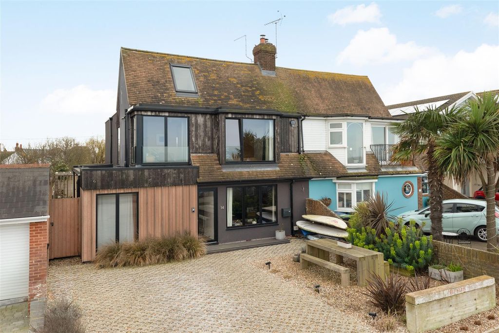 Property photo 1 of 29 Marine Crescent, Tankerton, Whitstable