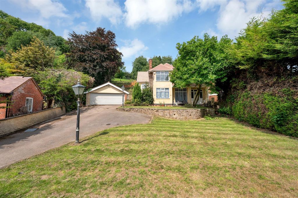 Property photo 2 of 29 144 Nottingham Road Web Ph-2.Jpg