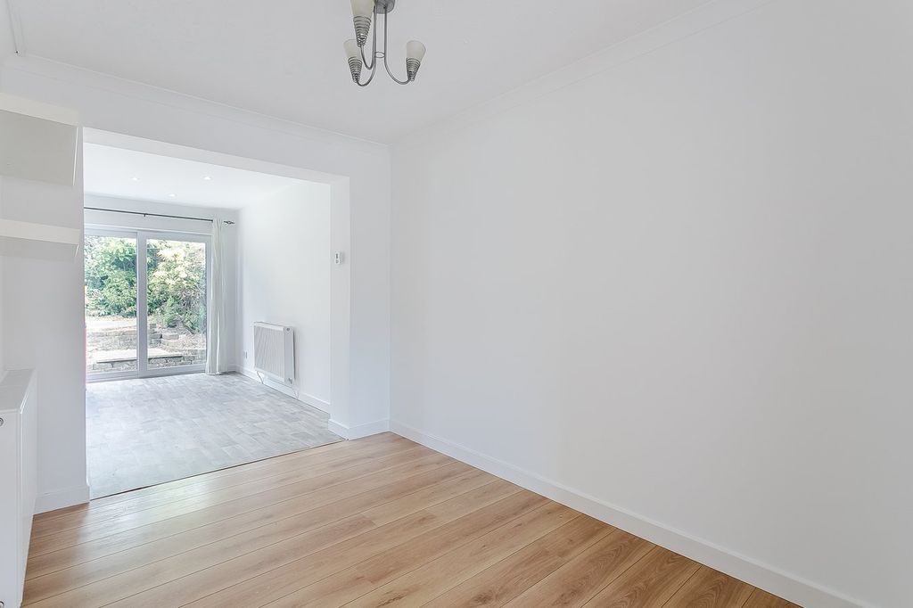 Property photo 1 of 37
