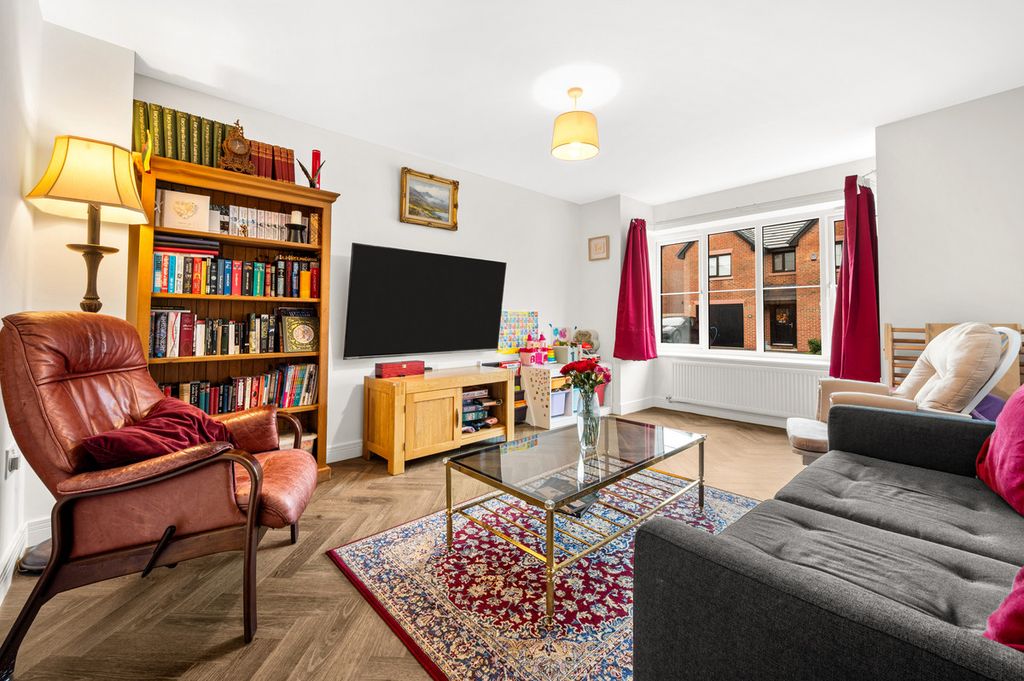 Property photo 2 of 24