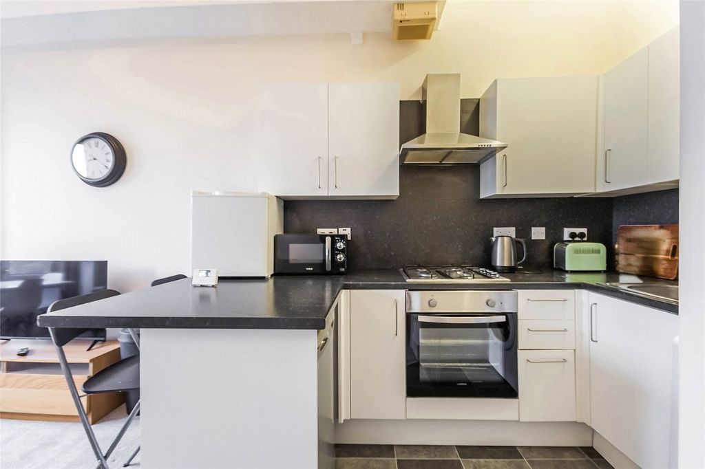 Property photo 3 of 16 Kitchen