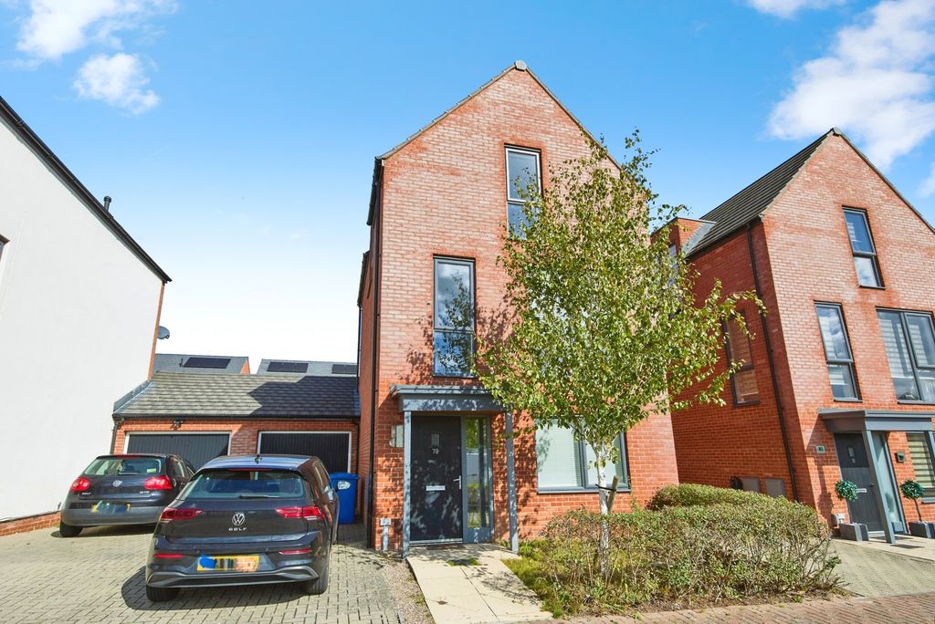 Property photo 1 of 16 Front