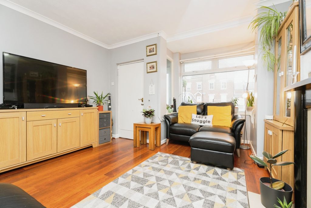 Property photo 1 of 17 Photography