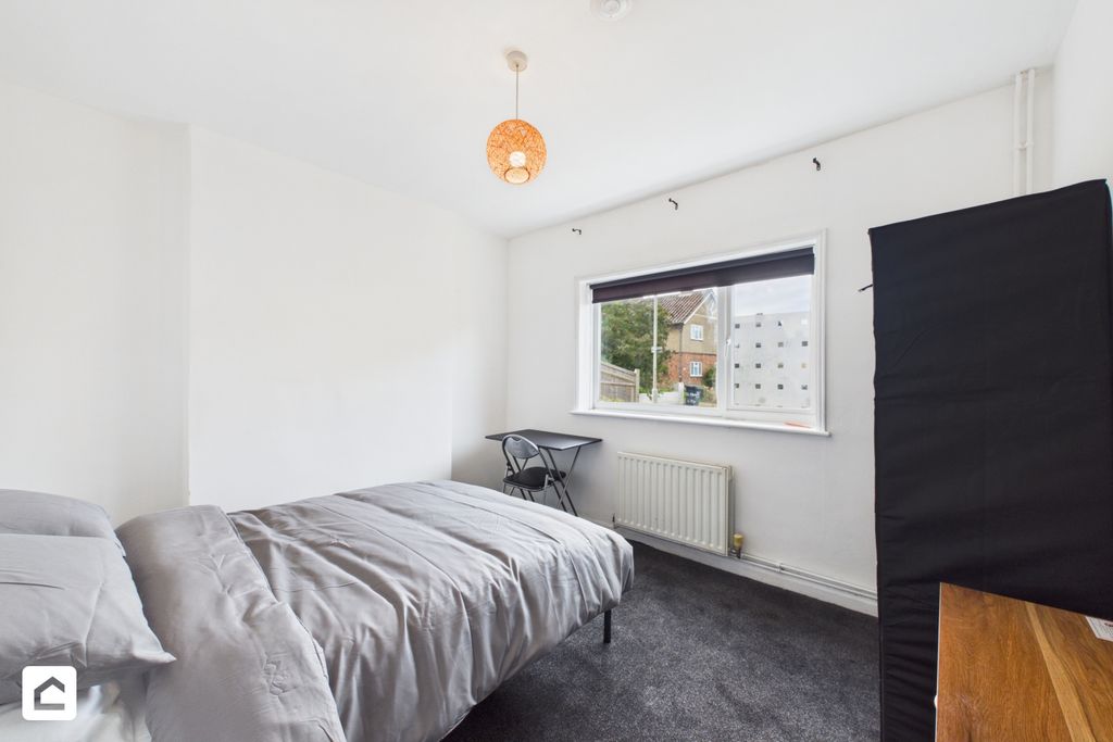 Property photo 2 of 6 Cam04580G0-Pr0063-Still001