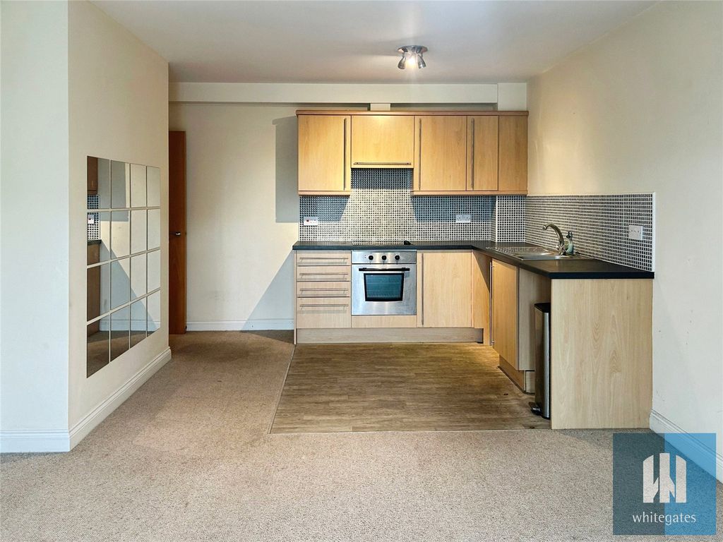 Property photo 2 of 11 Picture No. 20