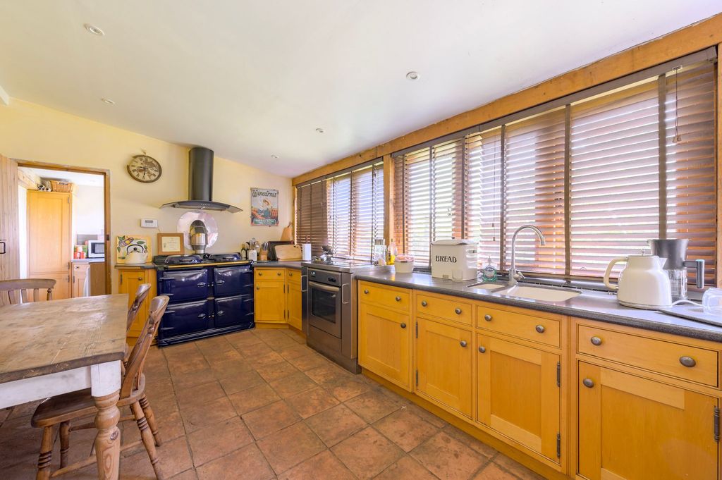 Property photo 3 of 36