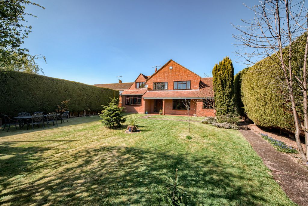 Property photo 1 of 24