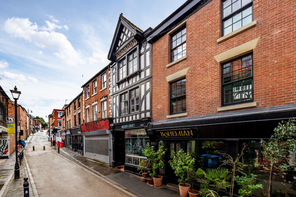 Property photo 1 of 24